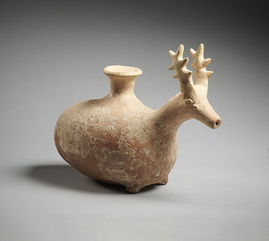 Vase libatoire en forme de cervidé